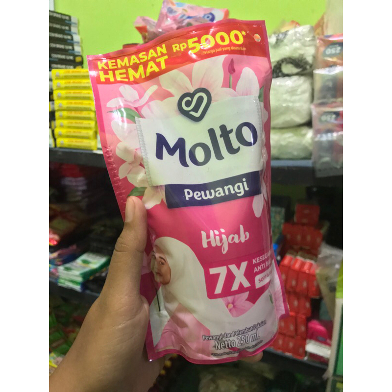 Molto Pewangi Pakaian