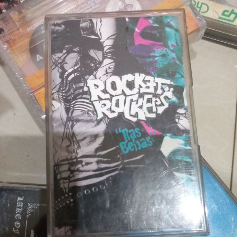 kaset rocket rockers - ras bebas