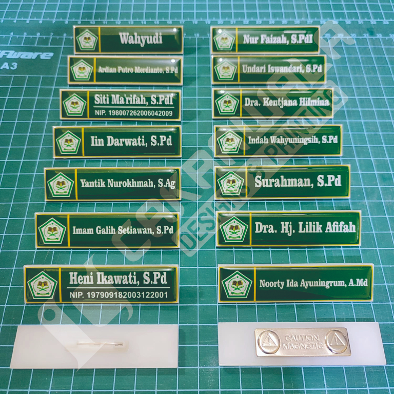 

NAME TAG - NAME TAG RESIN - NAME TAG AKRILIK - PAPAN NAMA DADA - NAME TAG MAGNET - NAME TAG PENITI