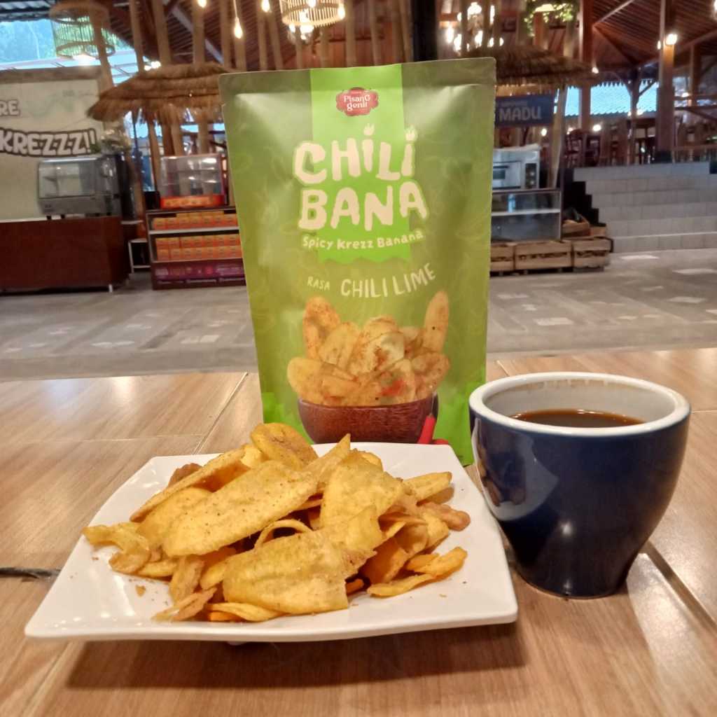 

Keripik Pisang Pedas Chili Bana Rasa Chilli Lime Pedas Asam Snack Pisang Renyah 120gr