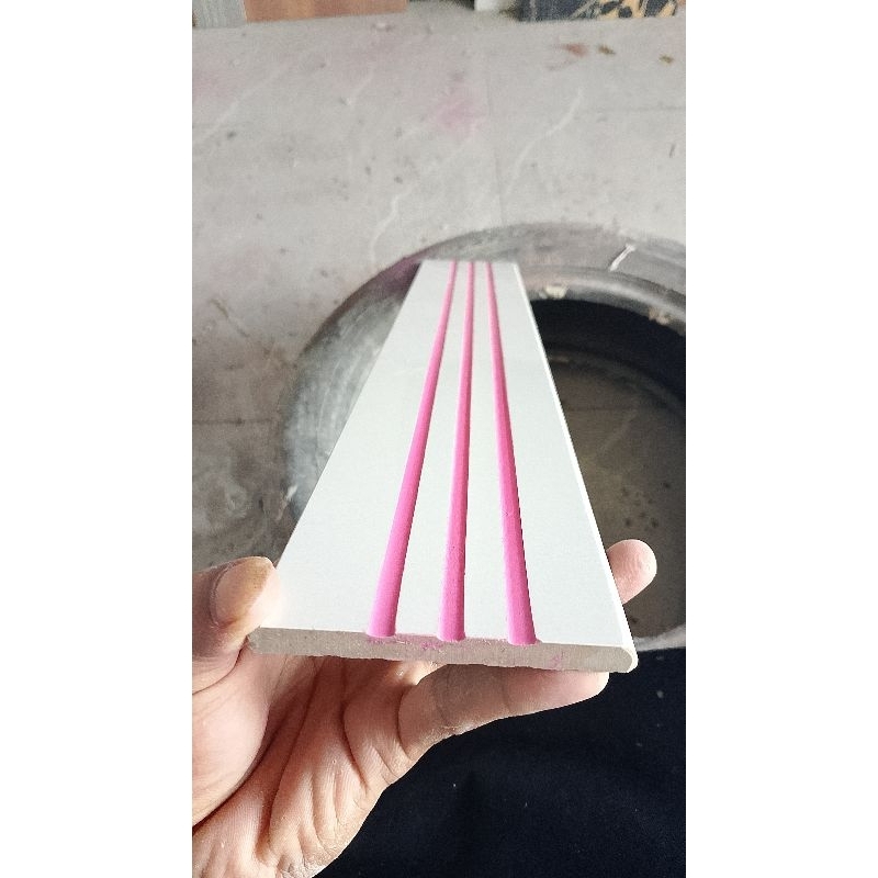 list plint granit ukuran 10x60 stepnosing warna permukaan putih tulang,garis warna Fink custom size 