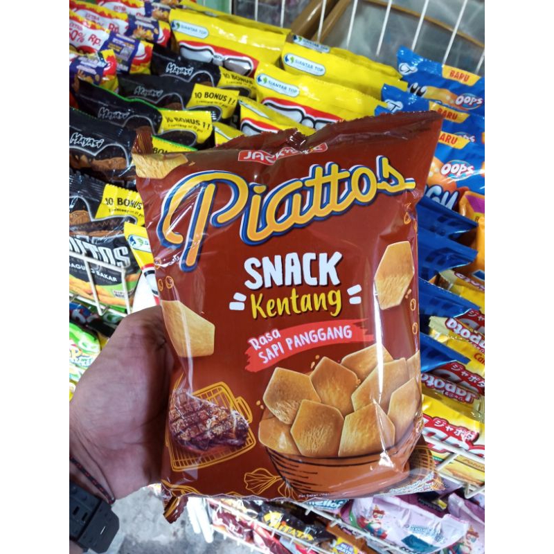 

piattos snack kentang sapi panggang 68 gram