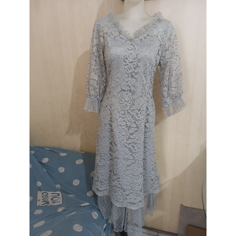 Dress Brokat Pesta Grey