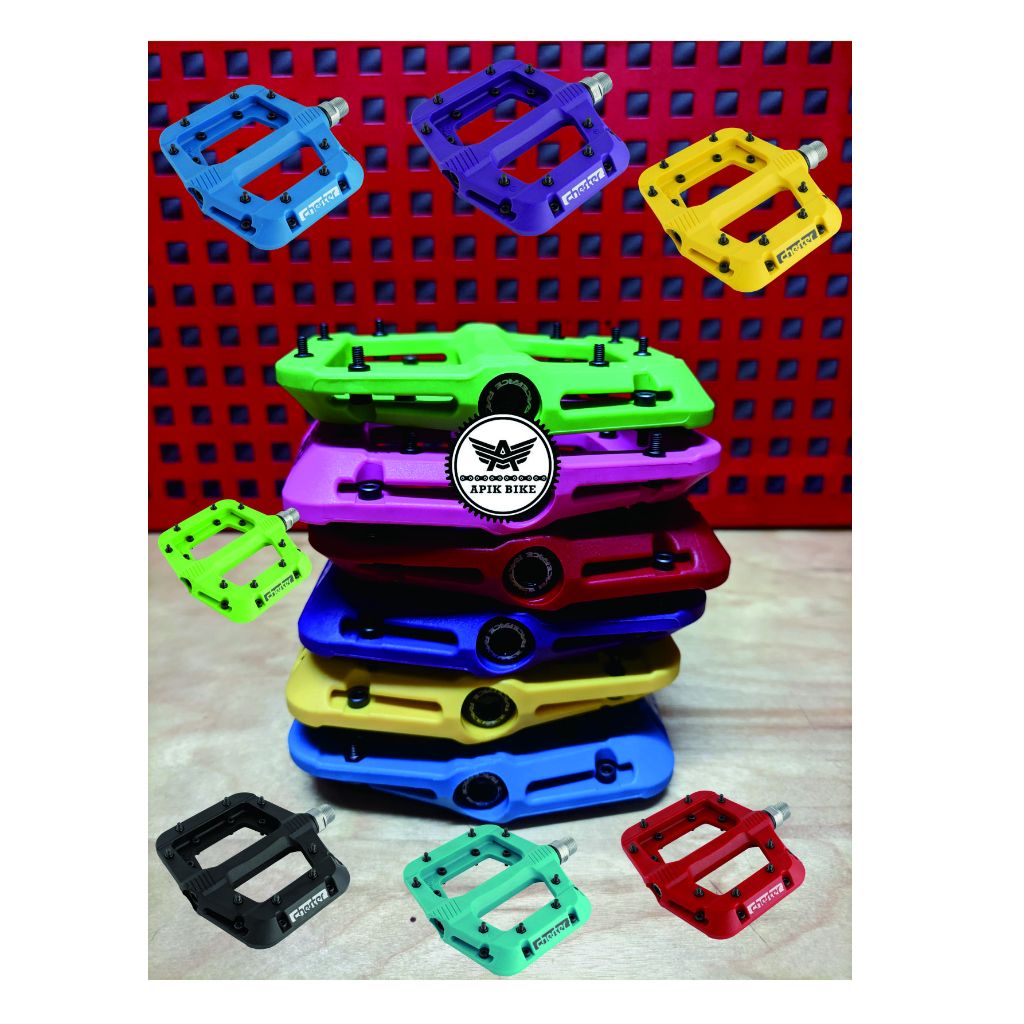 Pedal Sepeda MTB Raceface Chester Ori Color