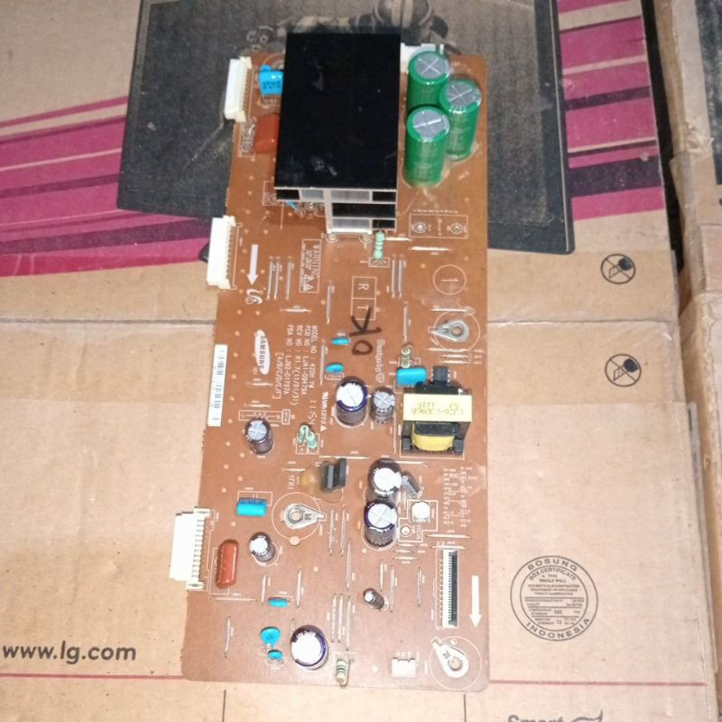 Ysus main Plasma Samsung 43D490