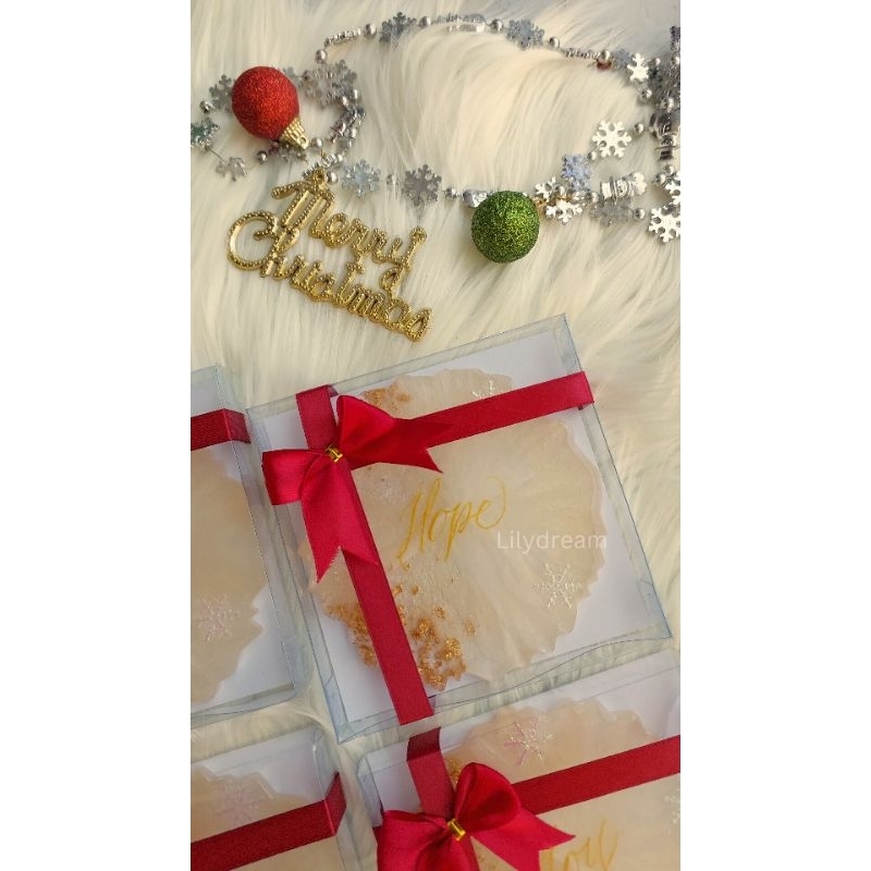

Tambahan Packaging Mika Pita untuk Kado