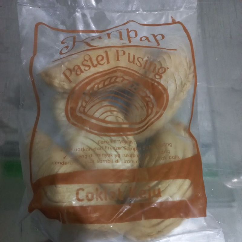 

frozen isi 5 pcs karipap/pastel pusing spesial COKLAT KEJU