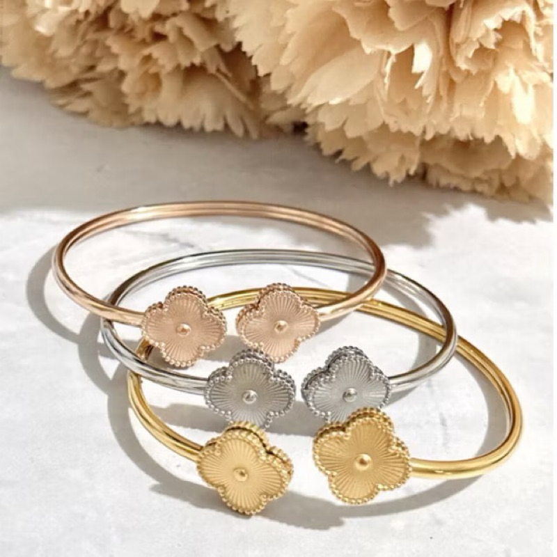 GELANG BANGLE CLOVER TITANIUM
