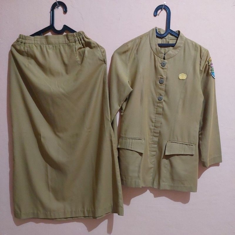 Seragam PNS Preloved