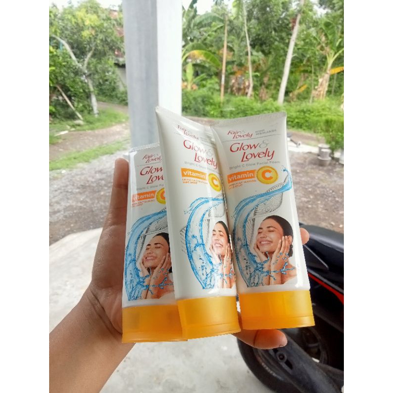 Fair n lovely facial wash