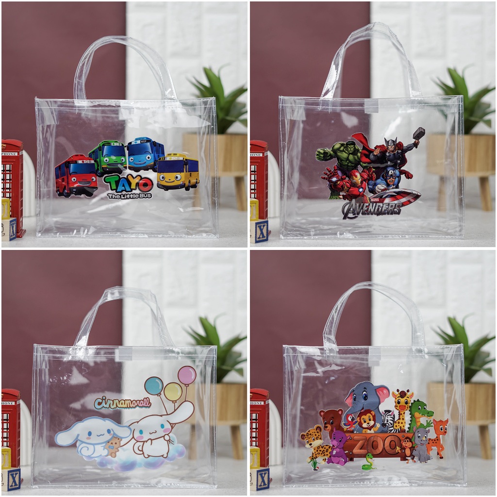 

Goodie Bag MIKA Print Transparan(UV) BENTO Banyak Karakter/Ready Stok Tas Ultah Muat Kotak BENTO / Tas Ulang tahun Anak
