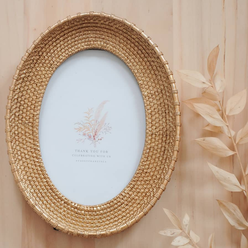 Photo Frame Oval Gold / Bingkai Foto Oval Gold - PF-138