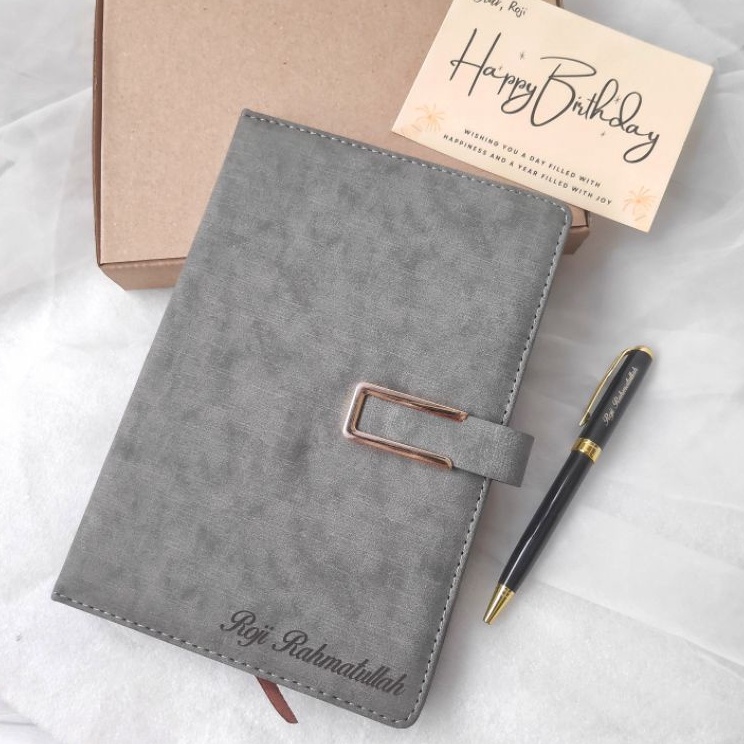 

KODE SDTF7 Paket Hampers Buku Agenda dan Pena Premium