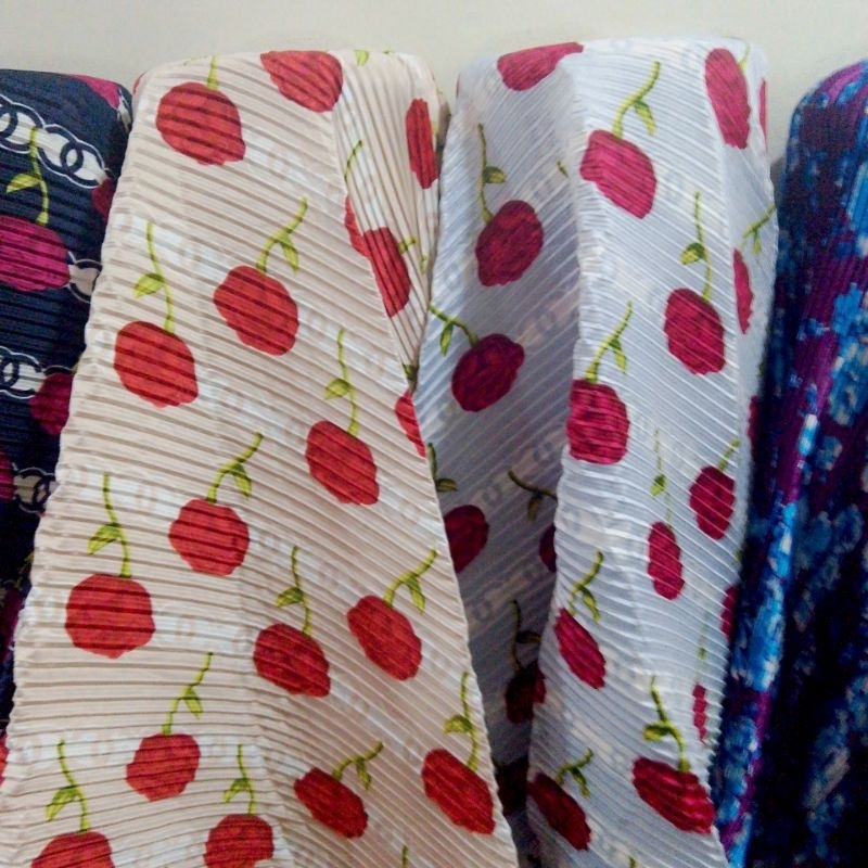 kain plisket motif bunga premium - kain plisket motif meteran - kain plisket satin motif -