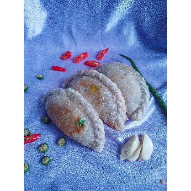 

cireng isi seuhah ayam suwir isi 5 pcs free chili oil