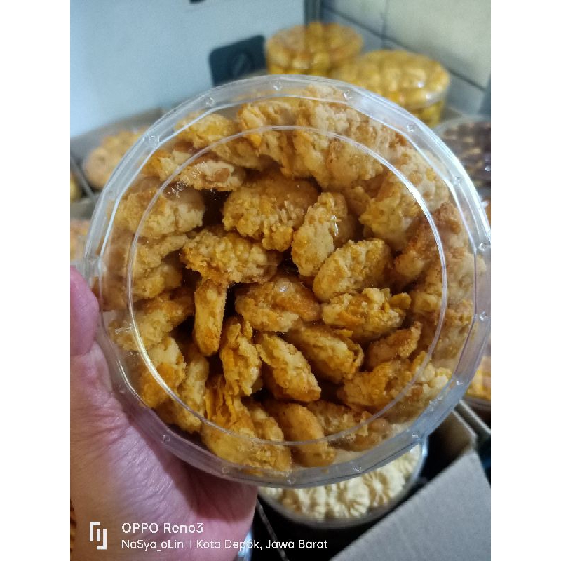 

Kuker premium Cornflakes 500 gram rasanya mirip butter cookies