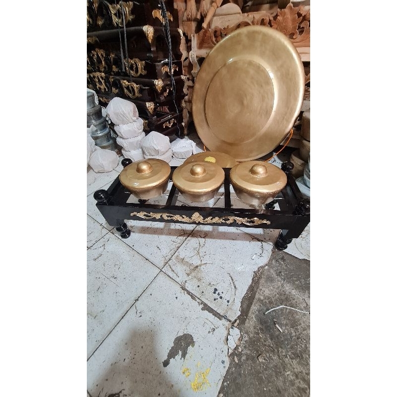 bonang kenong jaranan bahan besi isi 3 buah + meja