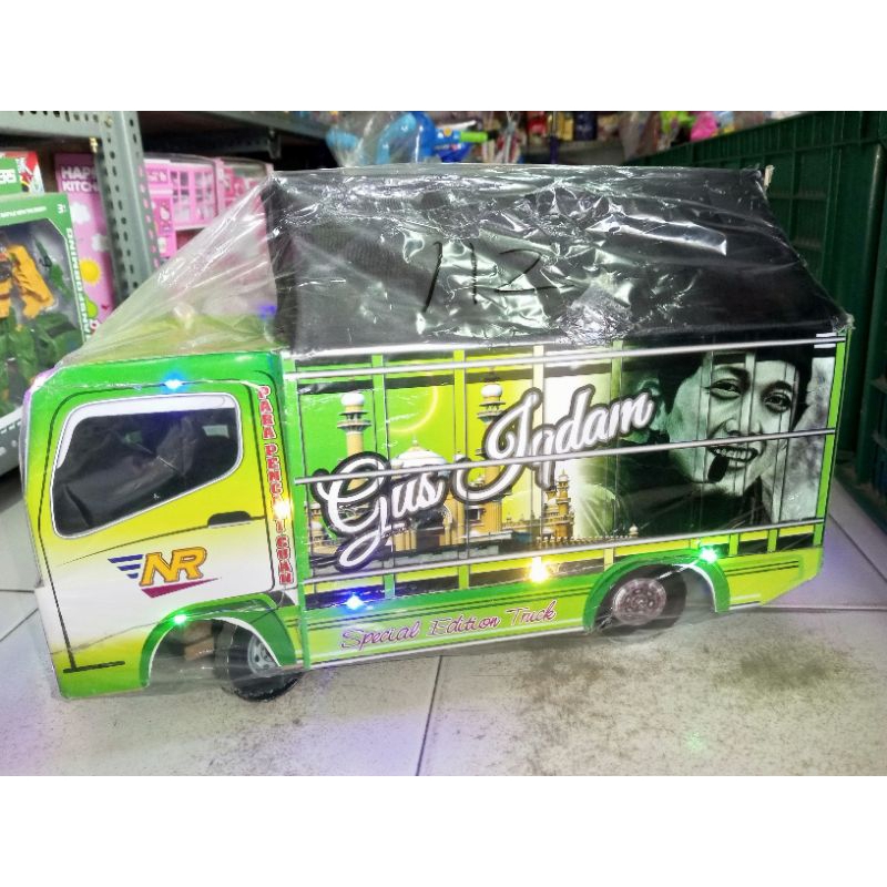 Mainan Anak Truk Oleng Kayu Besar Lampu LED