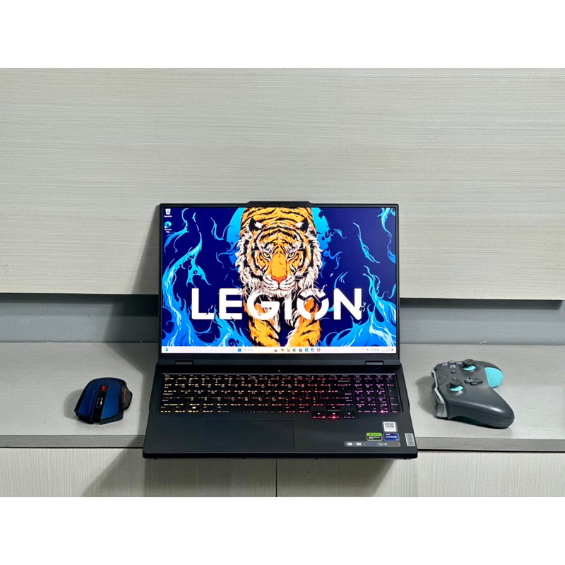 LAPTOP GAMING LENOVO LEGION PRO 5 18IRX8 I9-13900HX NVIDIA RTX 4070 100% sRGB