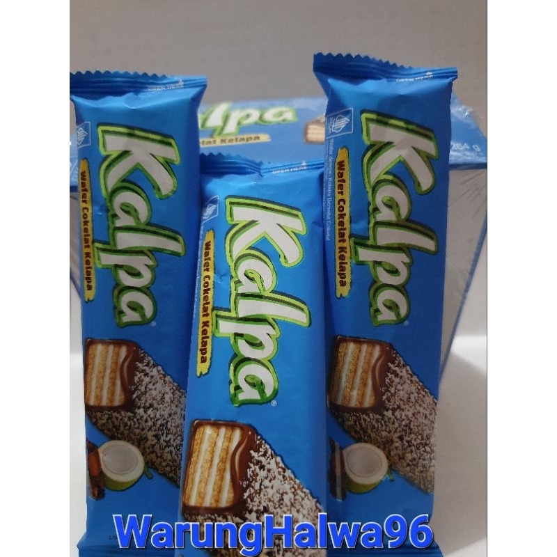 

kalpa wafer cokelat kelapa sensasi taburan kelapa renyah diatas wafer berlapis cokelat tebal