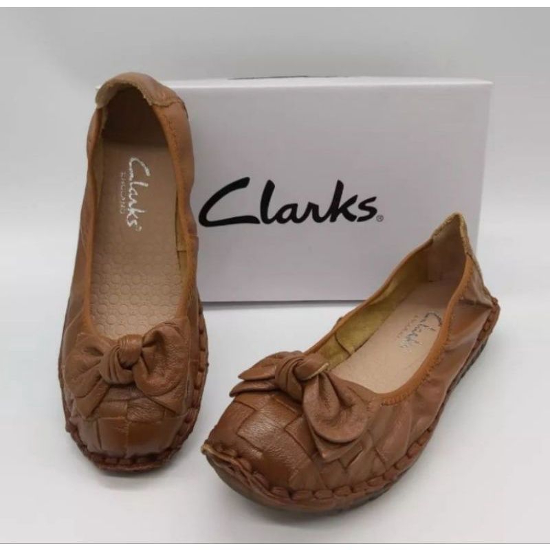 SEPATU KERJA WANITA/ CLARKS NEW PITA YC-2022/ CLARKS NEW PITA/ SEPATU KULIT WANITA VIRAL/ SEPATU WAN