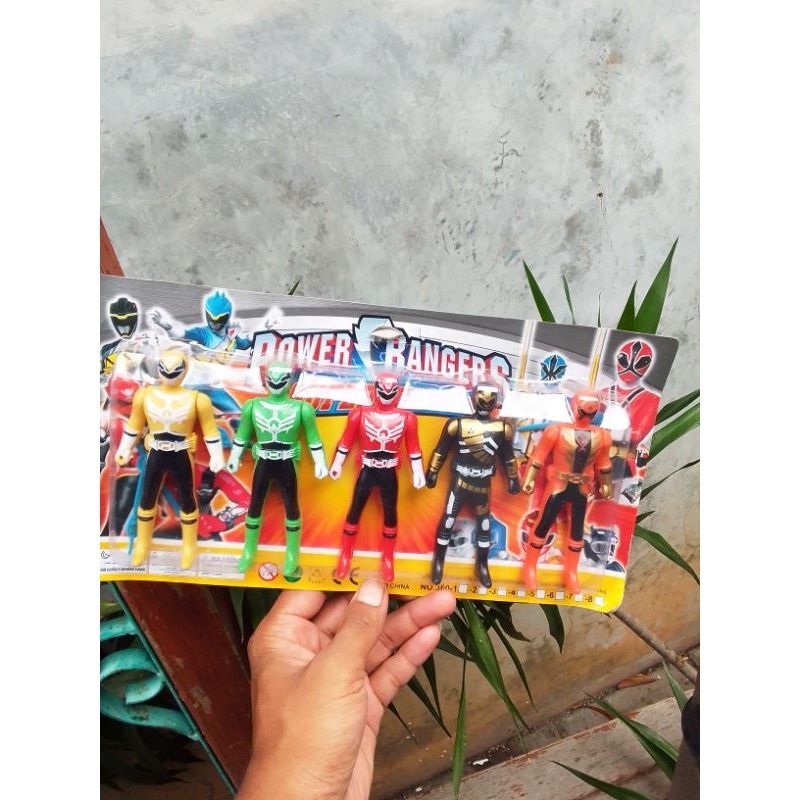1 Set Mainan Power Ranger