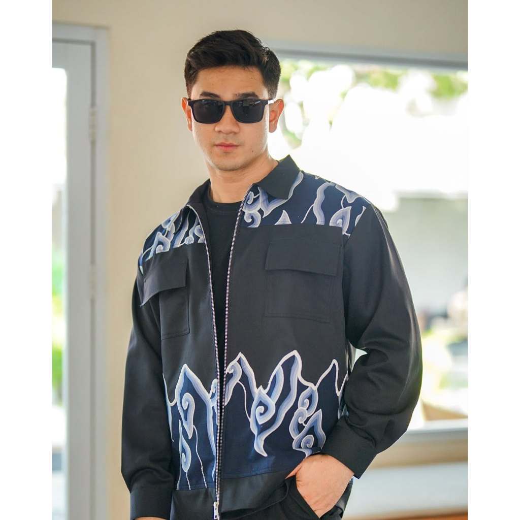 BATIK TRUSMI Jaket Batik Pria Premium Batik Tulis Mega Mendung Clark KLRY