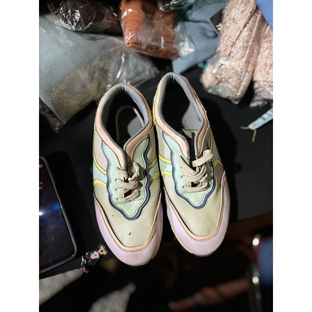 Sepatu Kets by Adorable Projects