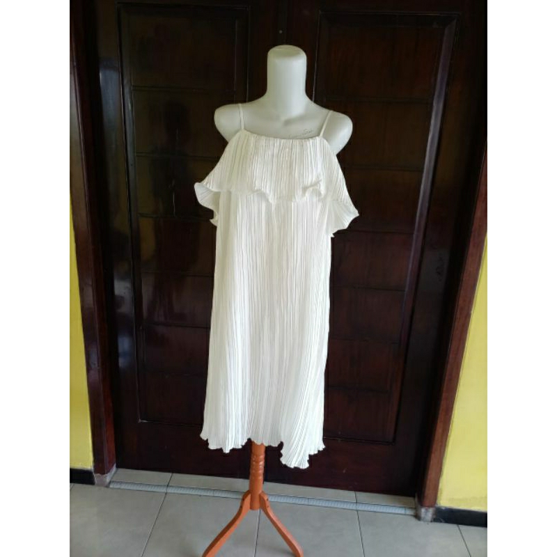 Preloved like new Claude Official dress plisket premium wanita