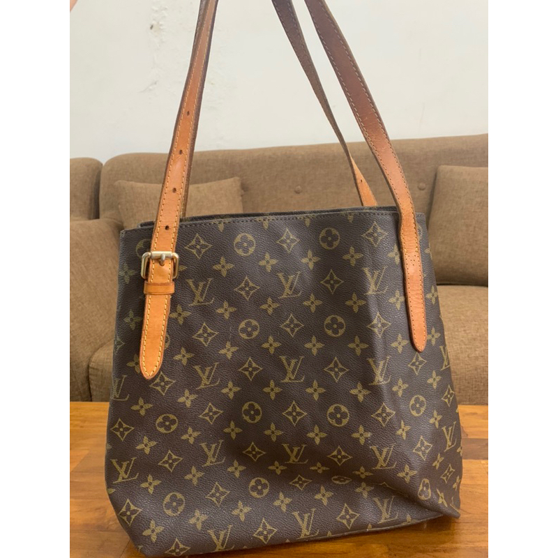 Preloved shoulder bag LV