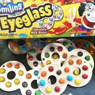 

PERMEN COKLAT KACAMATA EYEGLASS 216gr ISI 40pc Smiling Eyeglass Chocolate Milk Beans