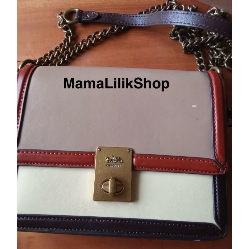COACH HUTTON Shoulder Bag