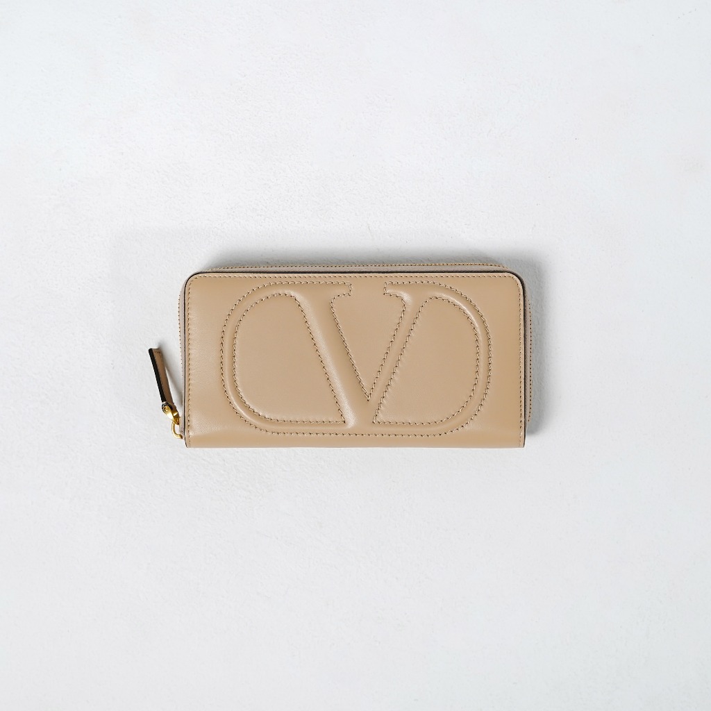 Dompet VLTN V EMBOSSED CREAM ZIP LONG WALLET 100% ORIGINAL