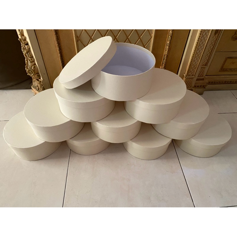 

Bloom Box Bulat Florist Hampers D35 T10