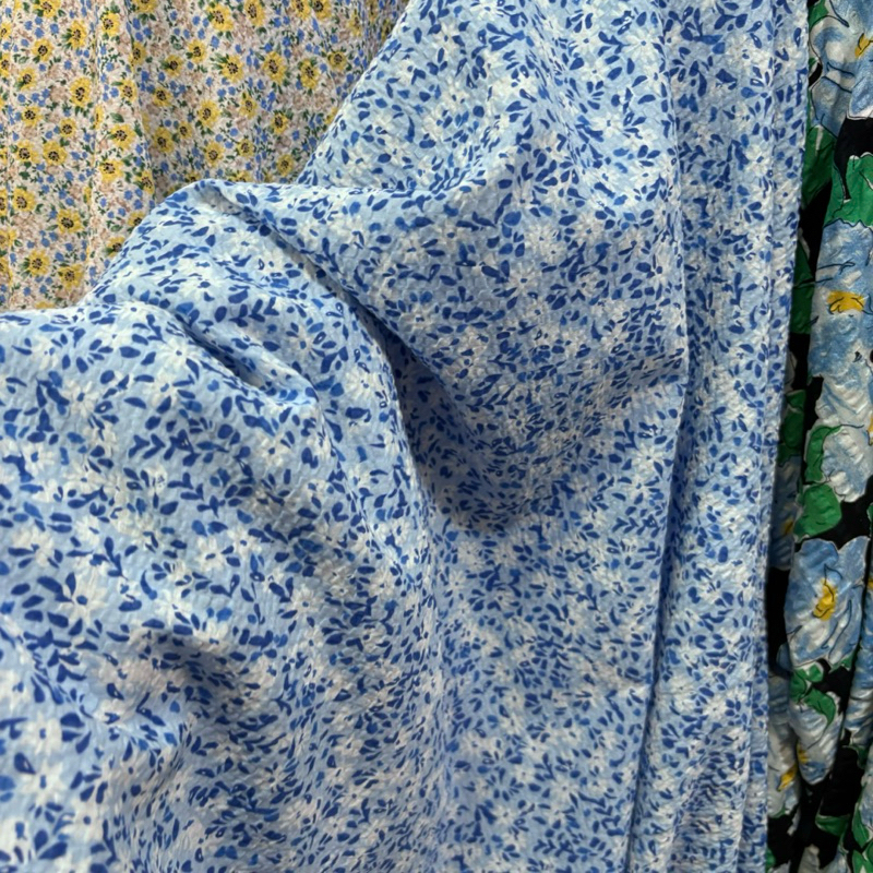 Kain katun Motif Premium - kain bahan motif bunga kecil - kain bahan premium - kain katun ceringkel 