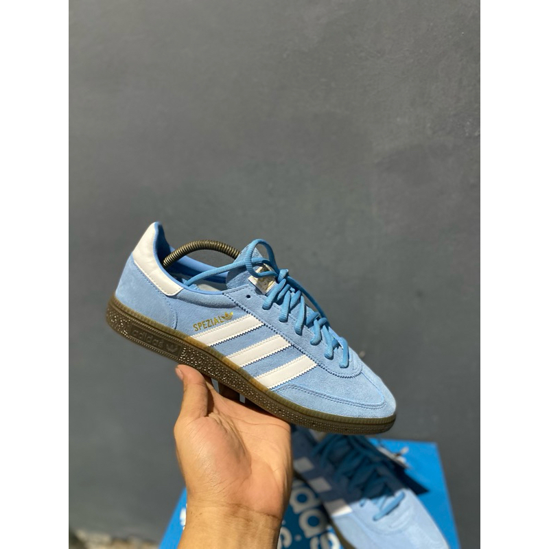 Adidas Sepatu Biru Spezial