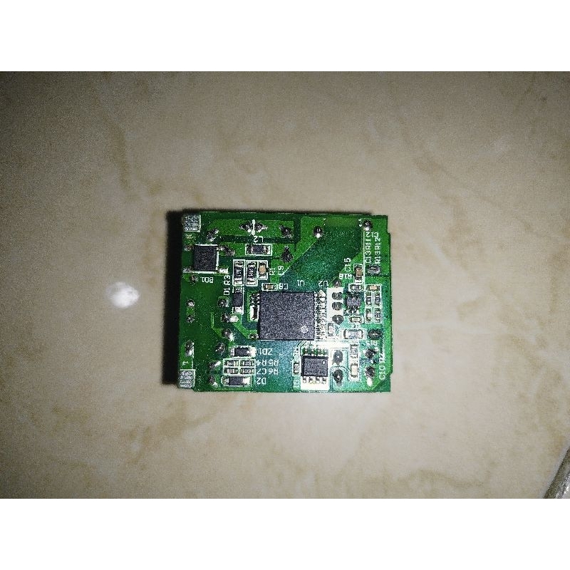 Charger Ugreen bekas 18 wat