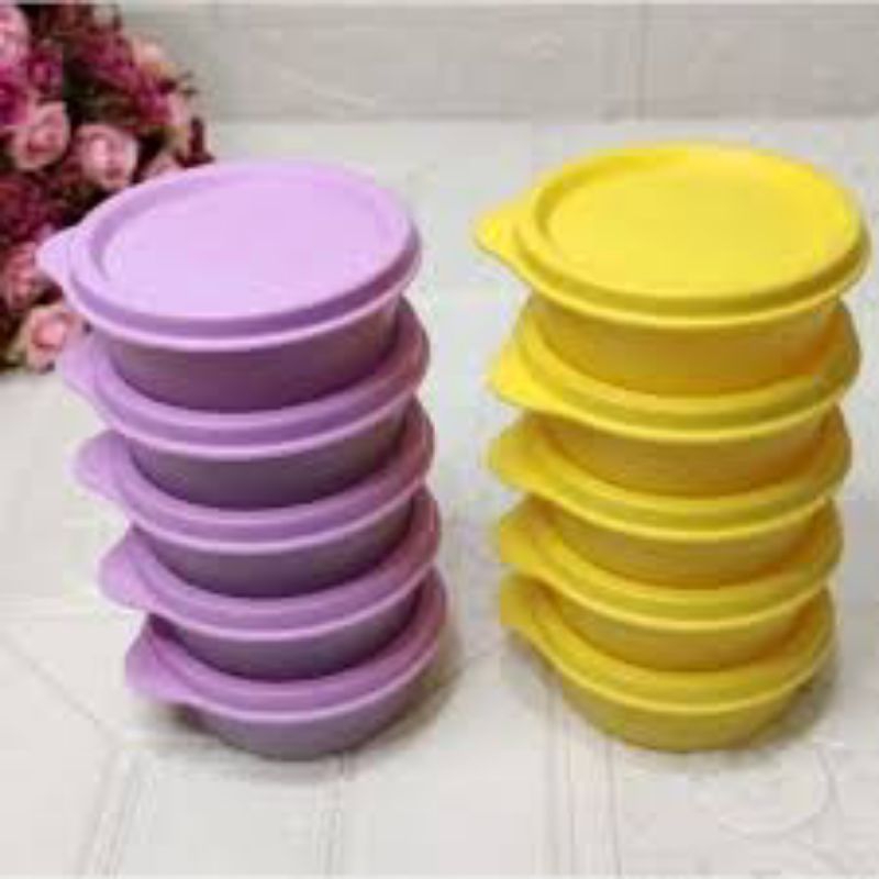 small round tupperware