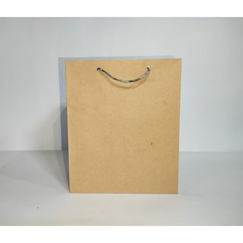 

Paper bag coklat uk M 20 x 10 x 25 cm Minimal Order 5 pcs