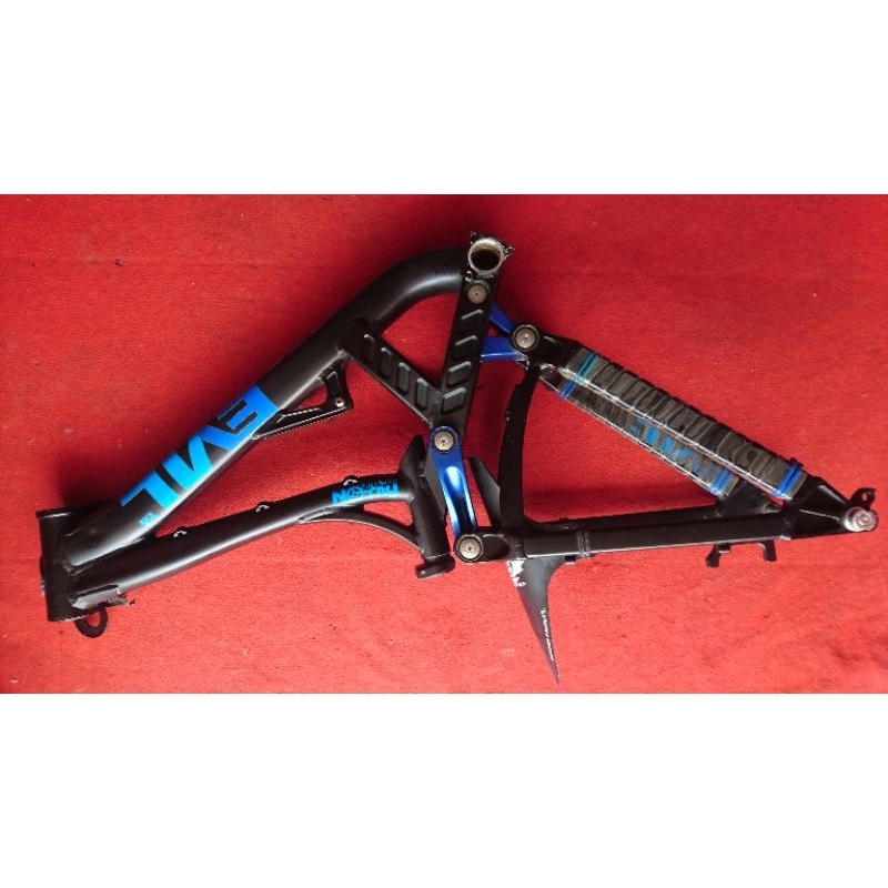 frame adrenaline DH team