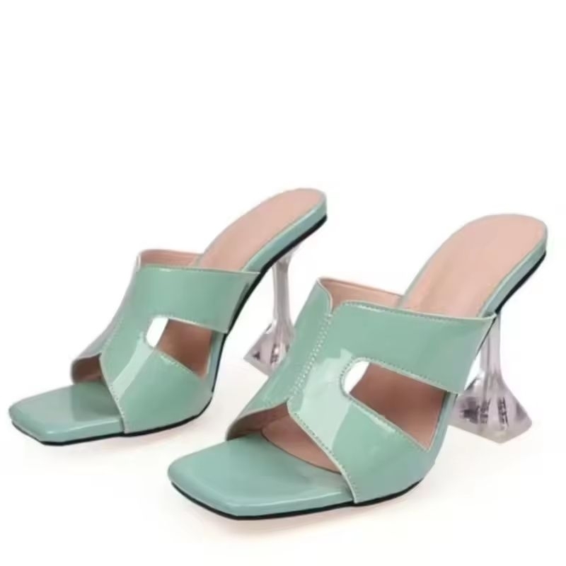 Sepatu Hak Tinggi Wanita dengan Renda Transparan