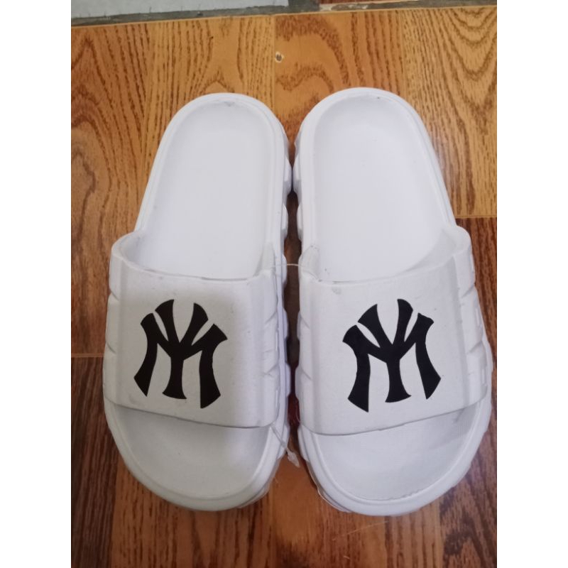 (Cod) sandal viral anak remaja bahan karet lentur/Sandal nakis putih anak remaja laki laki