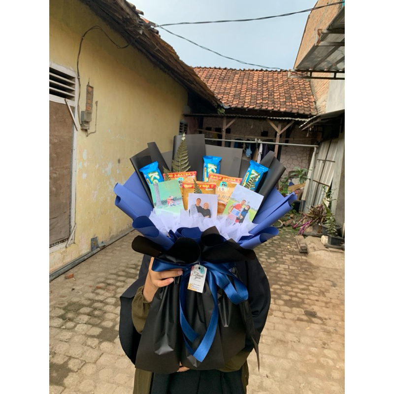 

BUKET FOTO DAN SNACK SIZE L