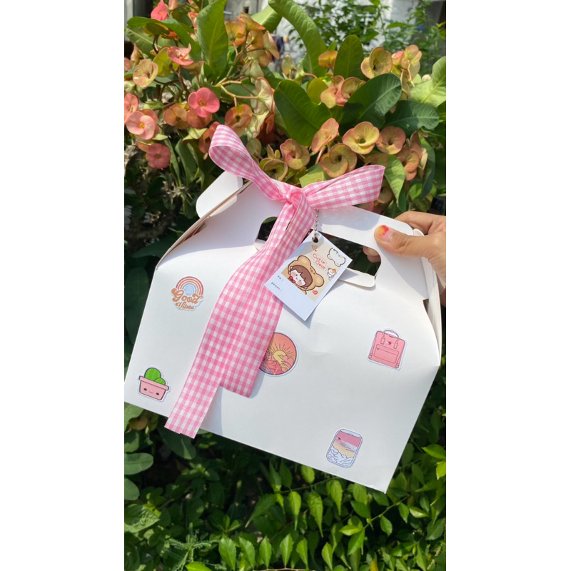 

[SMALL] GIFTBOX/ GABLE BOX/ HADIAH LUCU GEMAS ULTAH, SEMPRO, SIDANG, WISUDA (SUDAH ADA ISI)