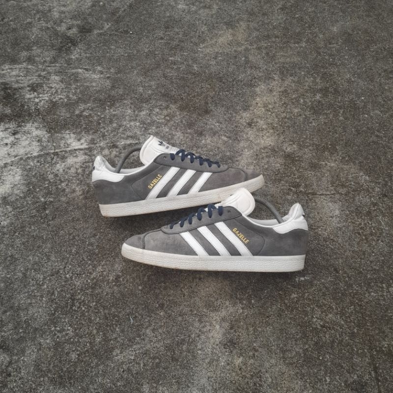 Borongan Sepatu Adidas 4Pcs
