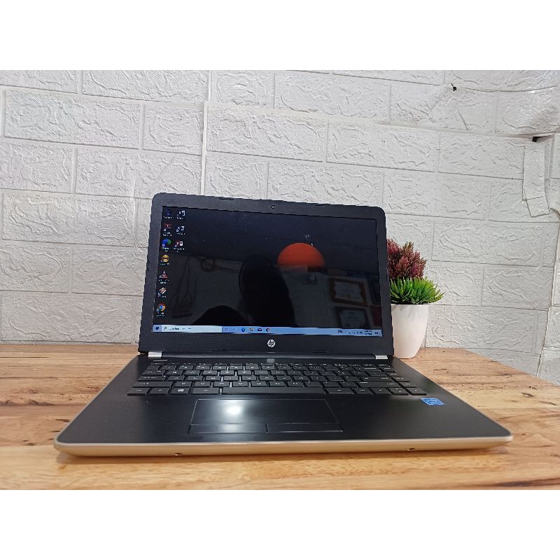 Laptop Slim Second Murah.Laptop Lenovo HP 14-bs0xxx,Intel Celeron N3060,Ram 4,Hdd 500Gb.No Minus