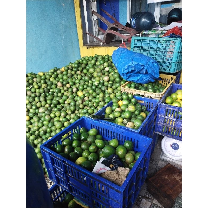 

lemon California hijau