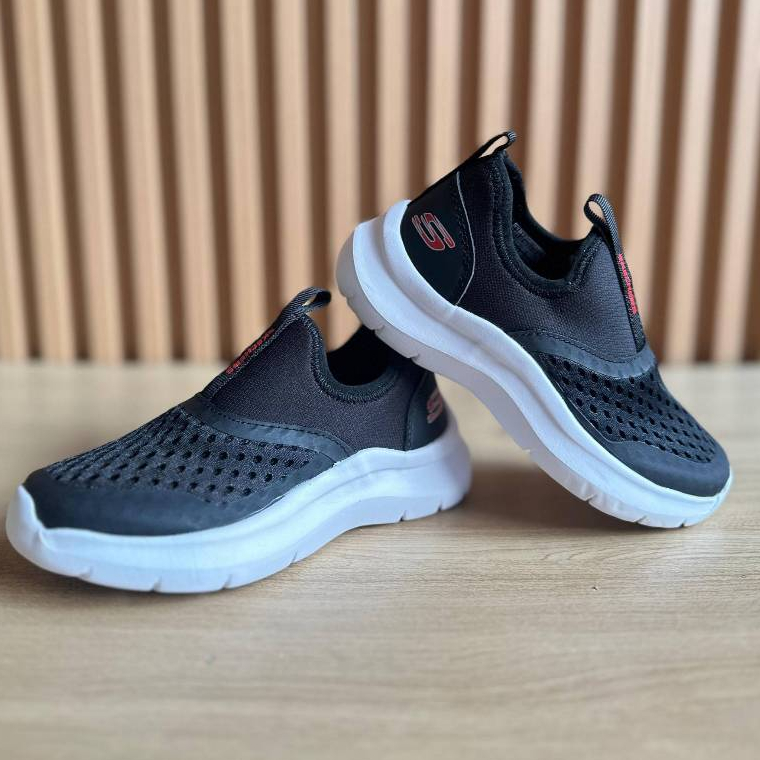 SEPATU SLIP ON ANAK LAKI-LAKI PEREMPUAN SKECHERS SLOP PREMIUM HITAM PUTIH