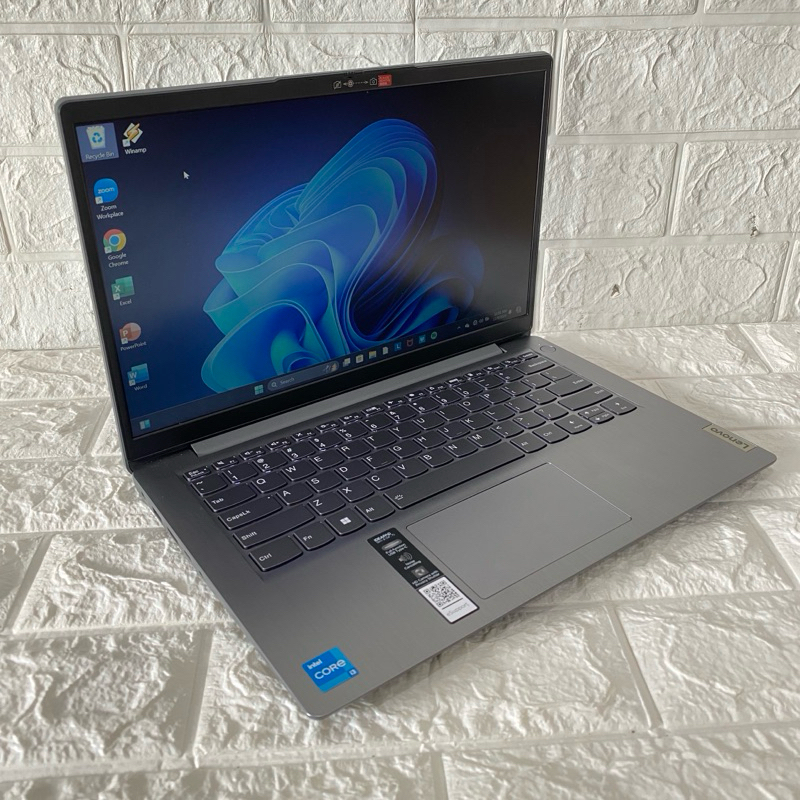 Lenovo idepad slim 3 i3-1215u