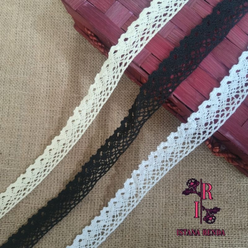 Renda rajut lebar 3cm, renda kait lebar 3cm per roll 15yard